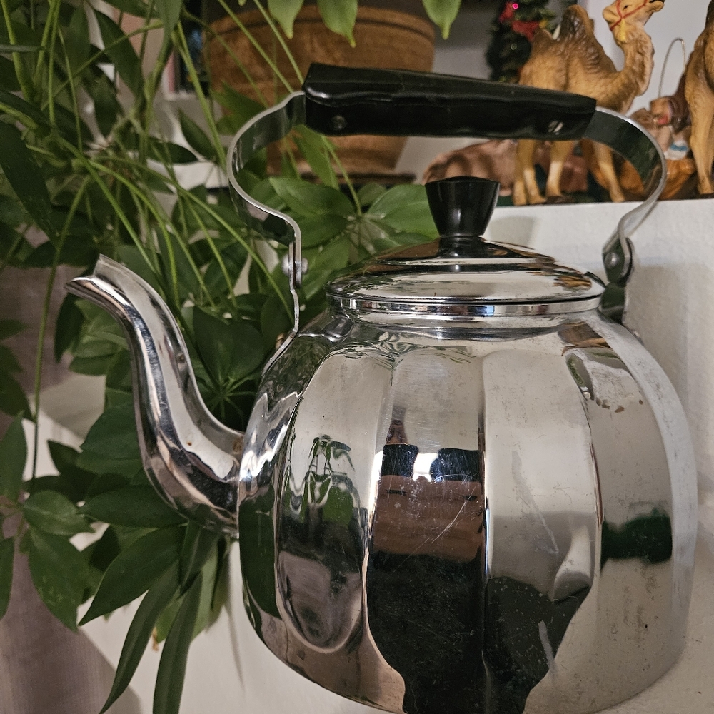 Chrome Vintage Tea Pot